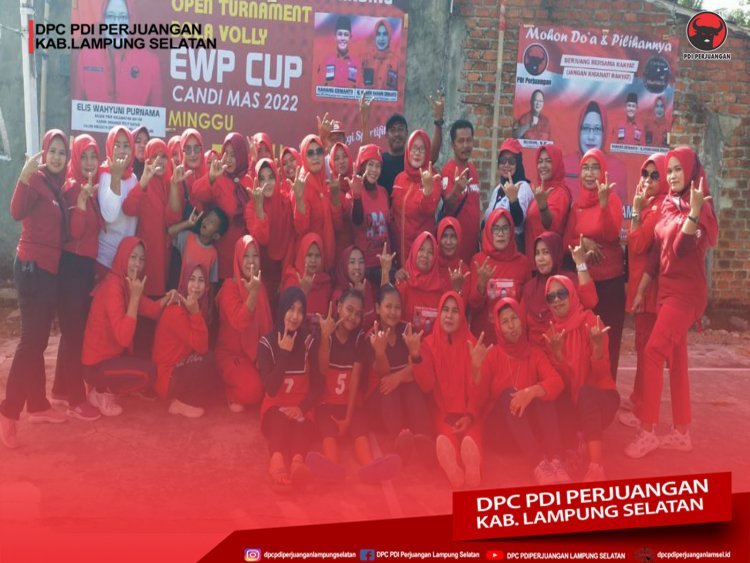 Kader Srikandi Natar Elis Wahyuni Gelar Turnamen voli Antar Dusun 
