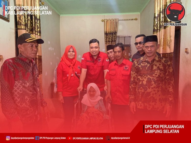 Peduli Sesama, BBHAR DPC PDI Perjuangan Lampung Selatan Gelar Sunat Gratis dan Bagikan Kursi Roda